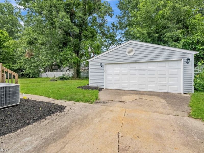 2798 Randolph Street NW, Warren, OH 44485 Photo 4