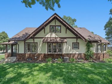 4100 Vera Cruz Avenue N, Robbinsdale, MN 55422