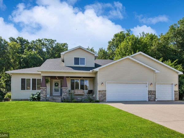 105 Valley Court, Cannon Falls, MN 55009