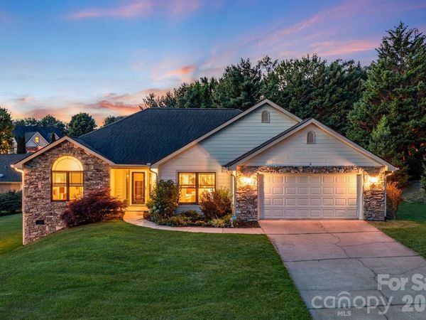 3 Bombay Court , Candler, NC 28715