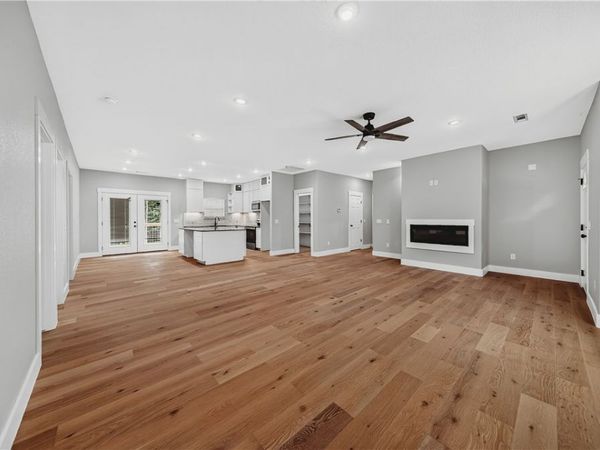 8 Whitstable Drive, Bella Vista, AR 72714