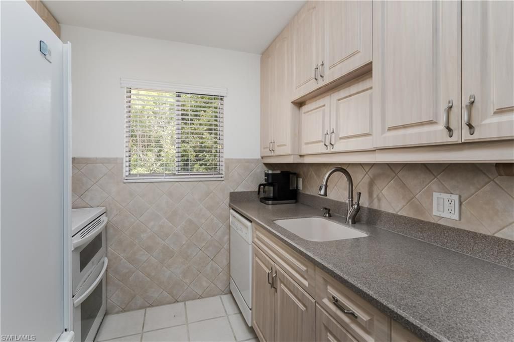 1100 Gulf Shore Blvd N, Unit 306, Naples, FL 34102 Photo