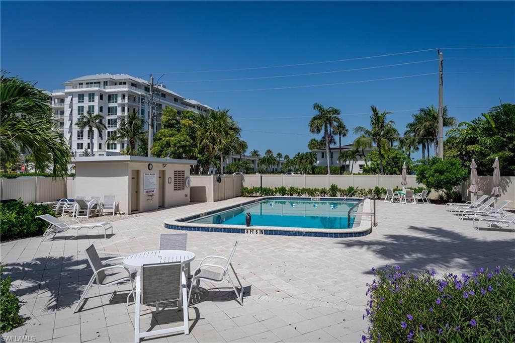 1100 Gulf Shore Blvd N, Unit 306, Naples, FL 34102 Photo