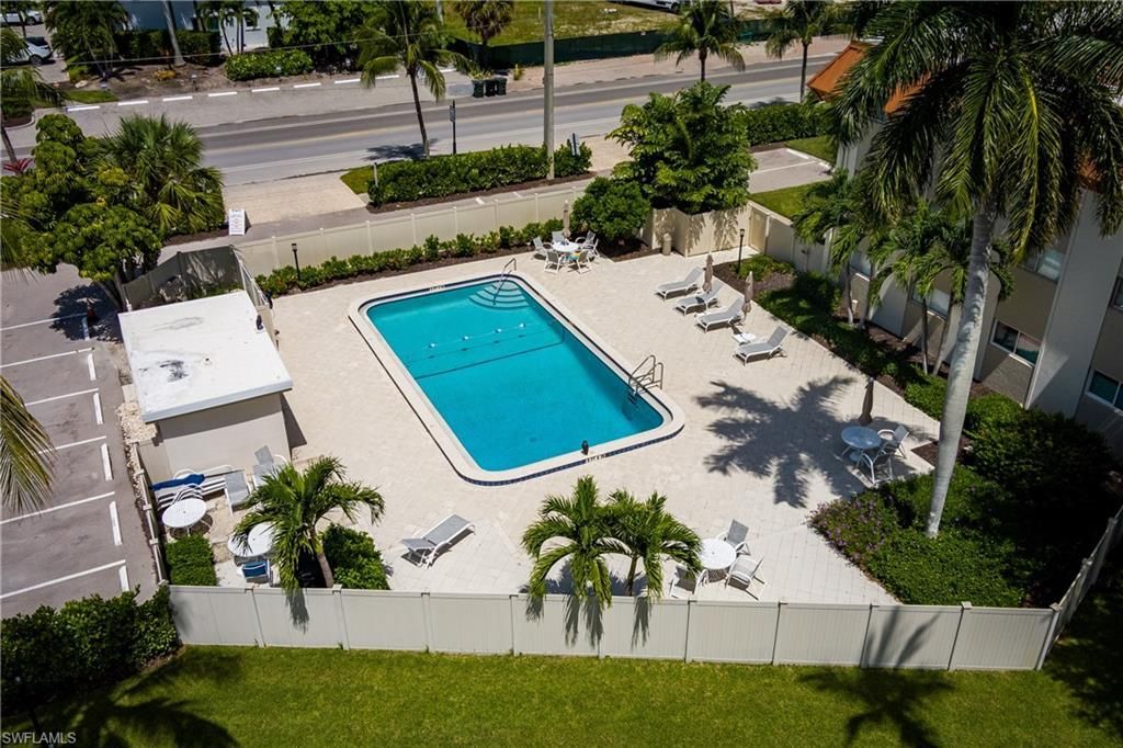1100 Gulf Shore Blvd N, Unit 306, Naples, FL 34102 Photo