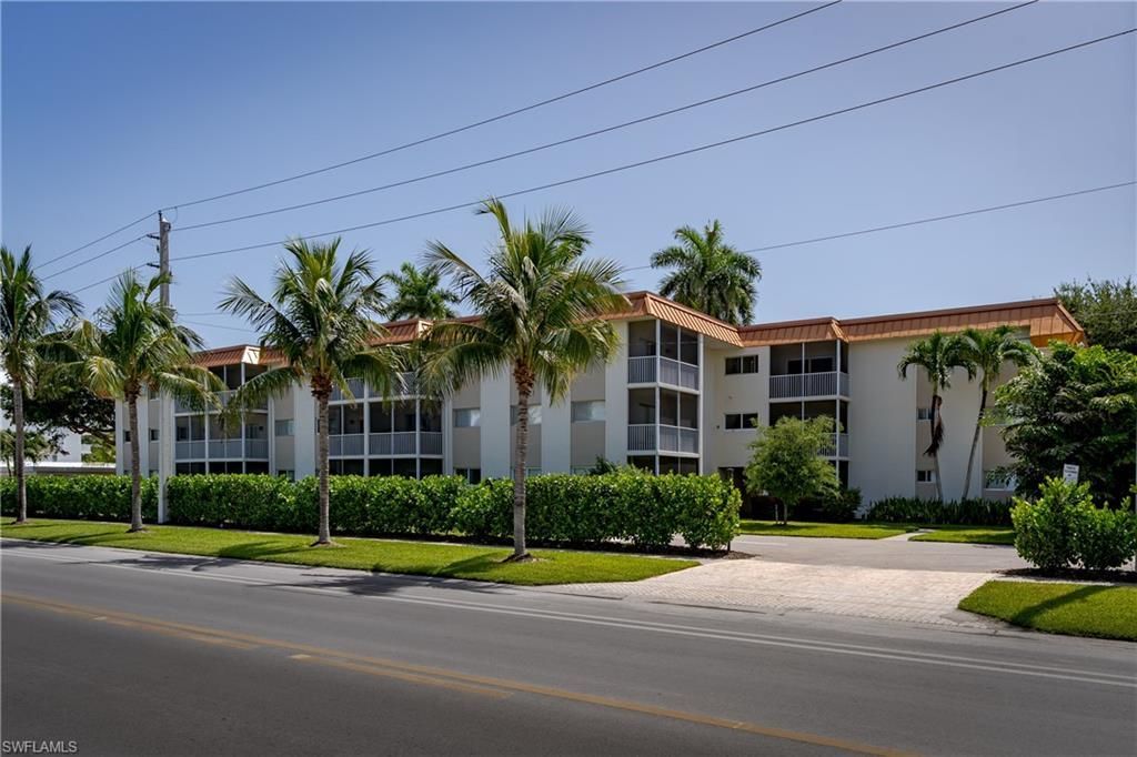 1100 Gulf Shore Blvd N, Unit 306, Naples, FL 34102 Photo