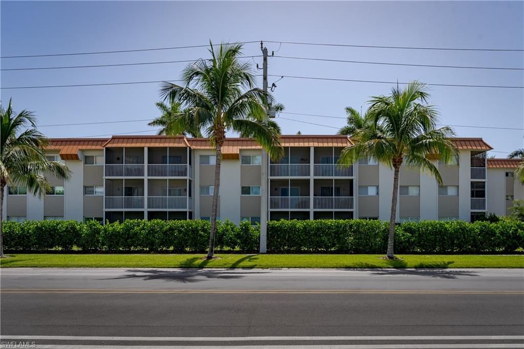1100 Gulf Shore Blvd N, Unit 306, Naples, FL 34102 Photo