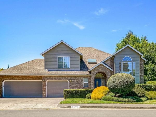 2220 Park Ter NW, Albany, OR 97321