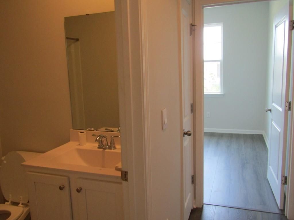 2165 Ainsley Dr. Photo 4