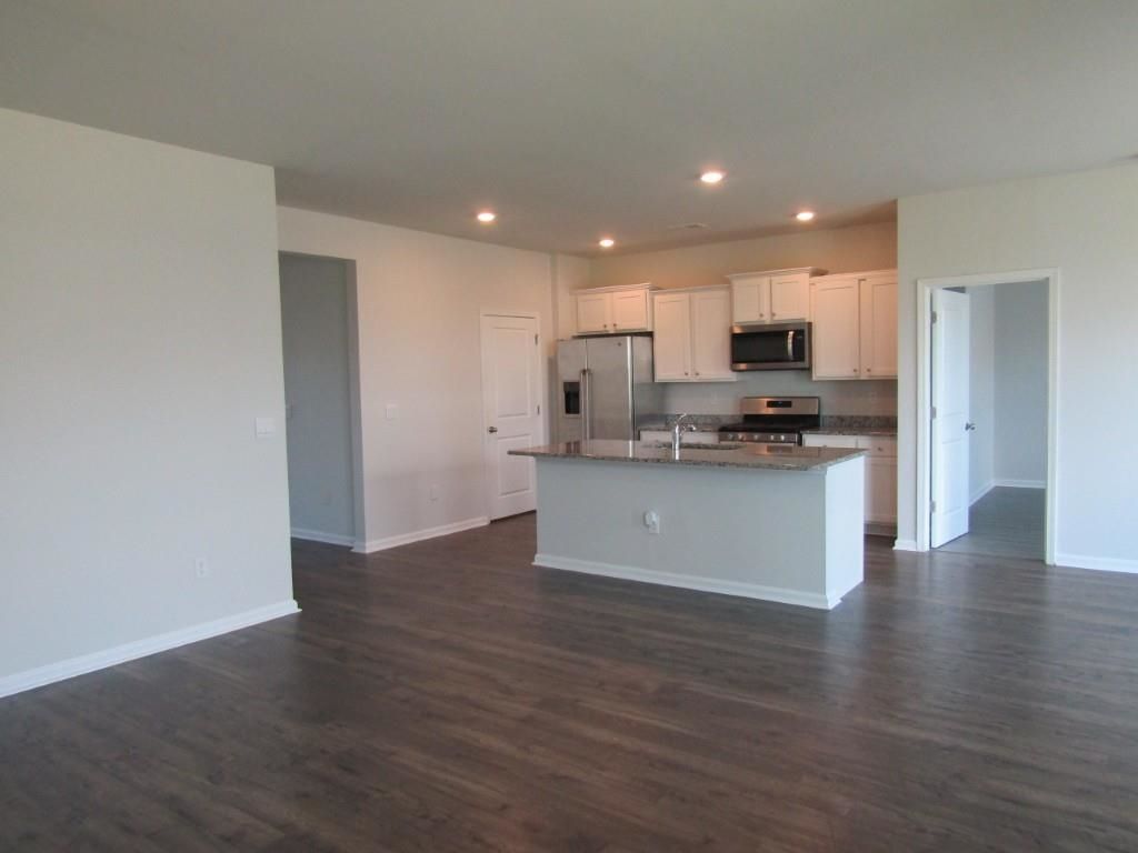 2165 Ainsley Dr. Photo 6