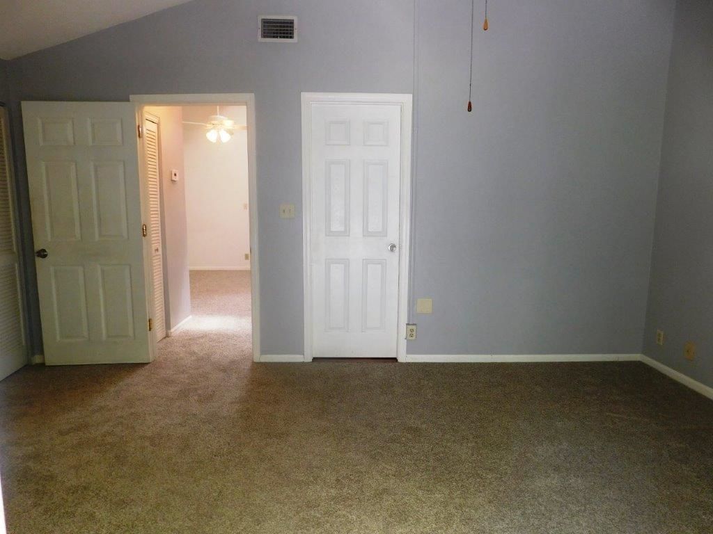 1202 Tiffany Ln.  Photo 12
