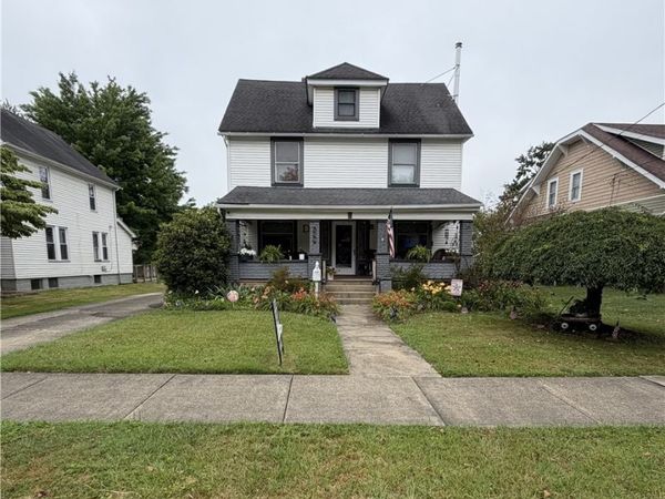 130 Lincoln , Niles, OH 44446