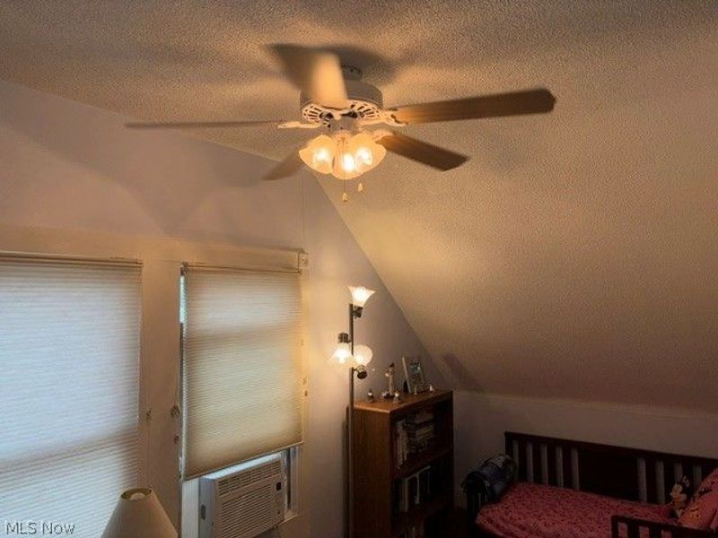 130 Lincoln, Niles, OH 44446 Photo 27