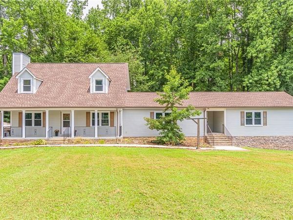1860 Jett Ridge Road , Cumming, GA 30041