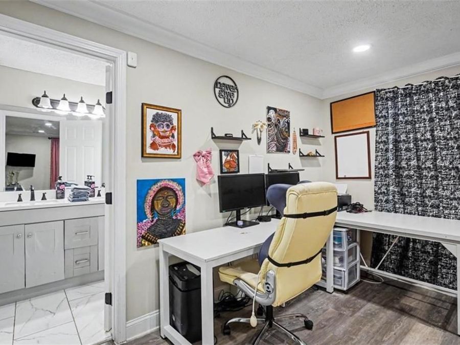 Property Image 25