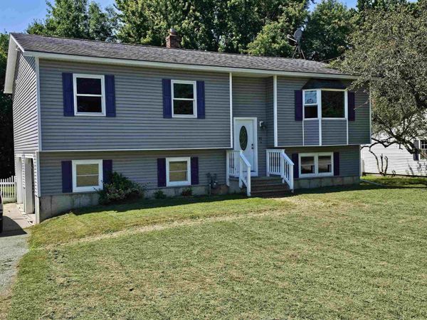 31 Hillside Drive, Williston, VT 05495