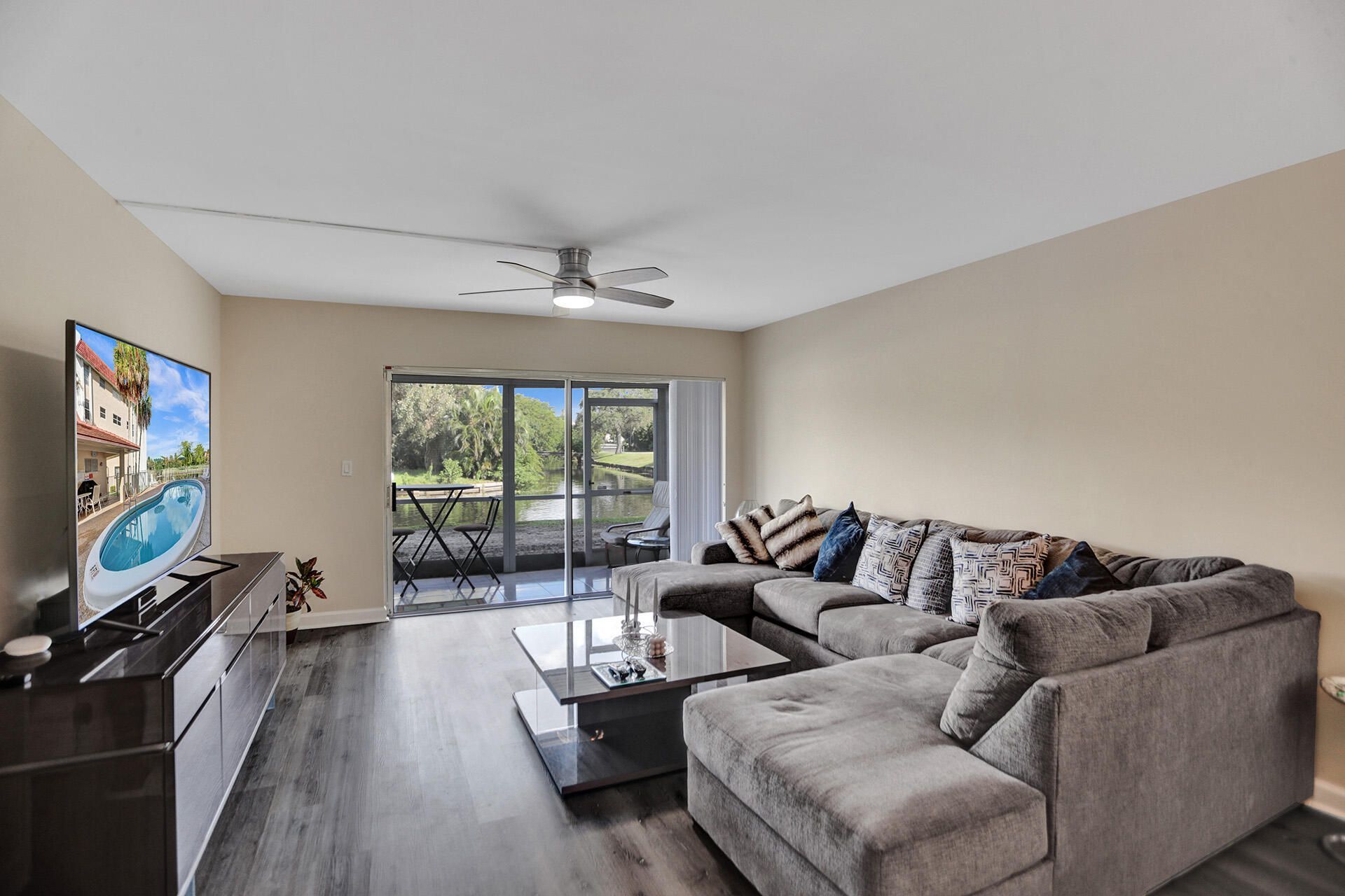 3601 Inverrary Drive, Unit 109, Lauderhill, FL 33319 Photo