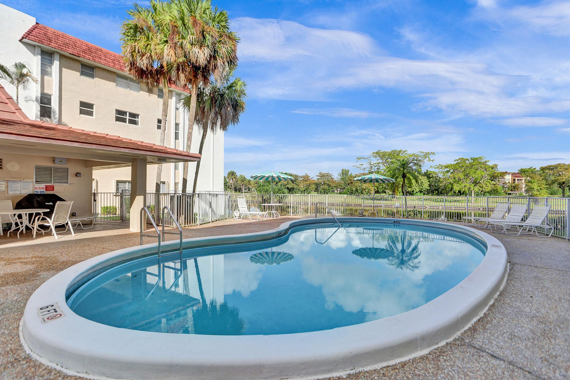 3601 Inverrary Drive, Unit 109, Lauderhill, FL 33319 Photo