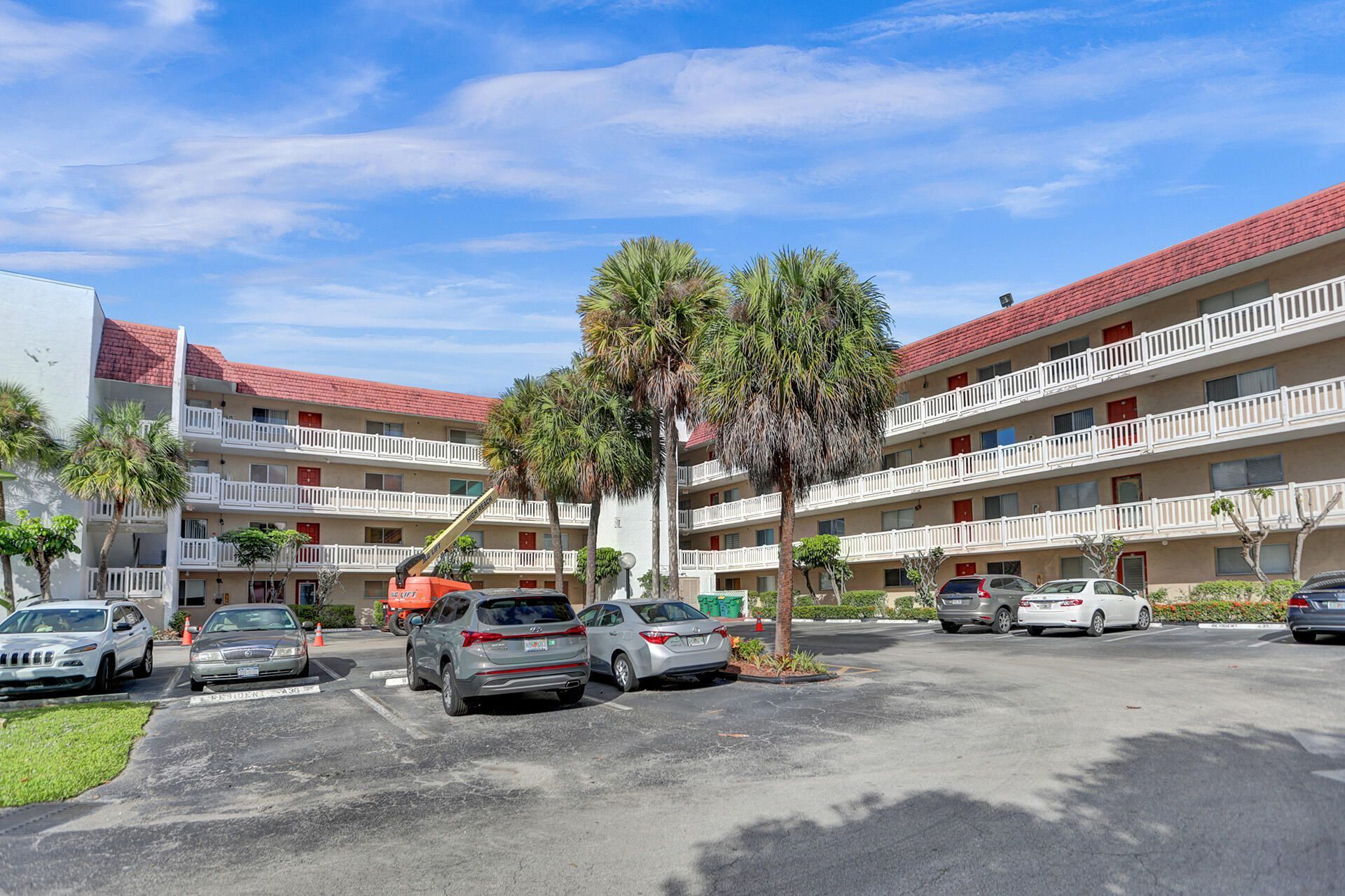 3601 Inverrary Drive, Unit 109, Lauderhill, FL 33319 Photo