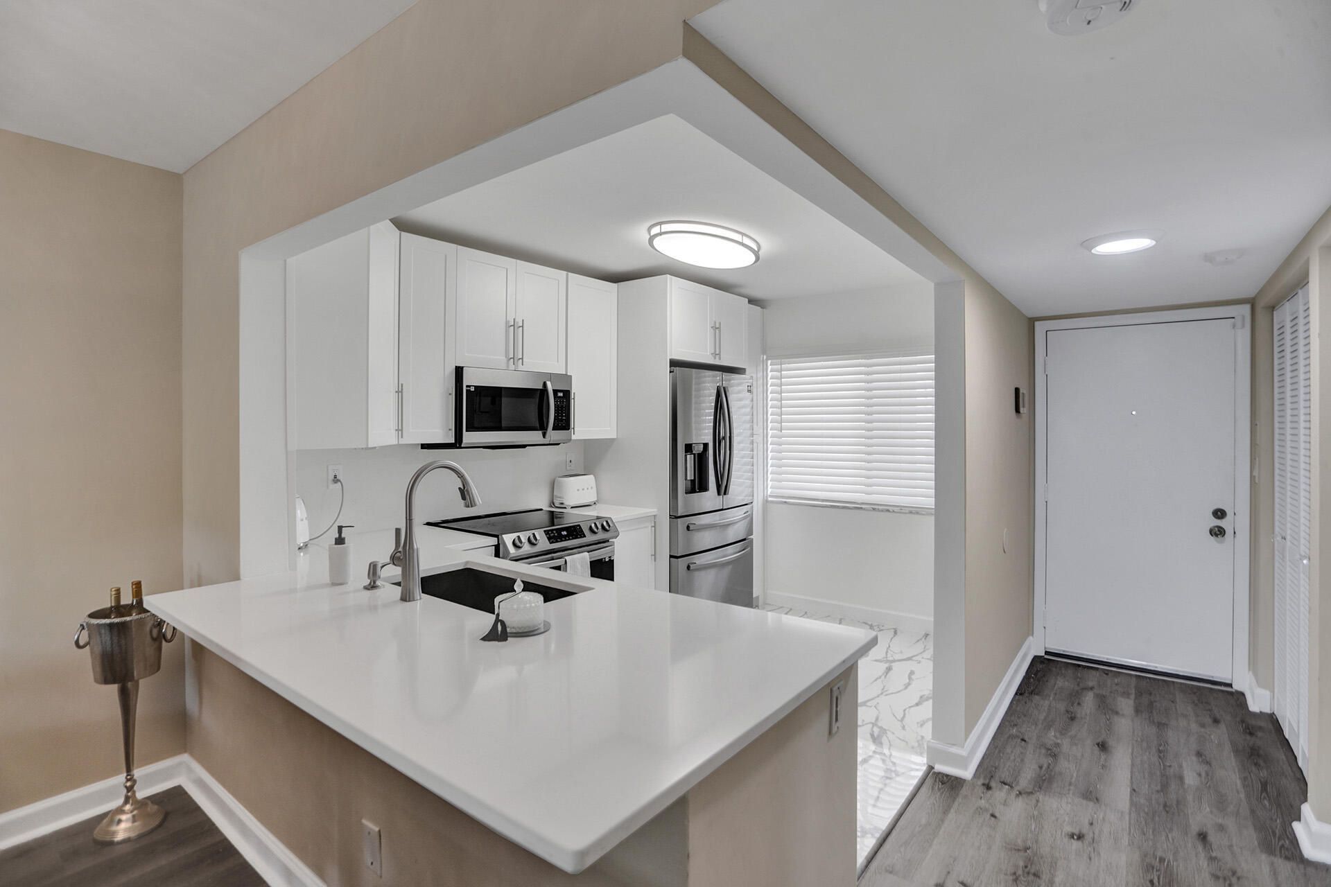 3601 Inverrary Drive, Unit 109, Lauderhill, FL 33319 Photo