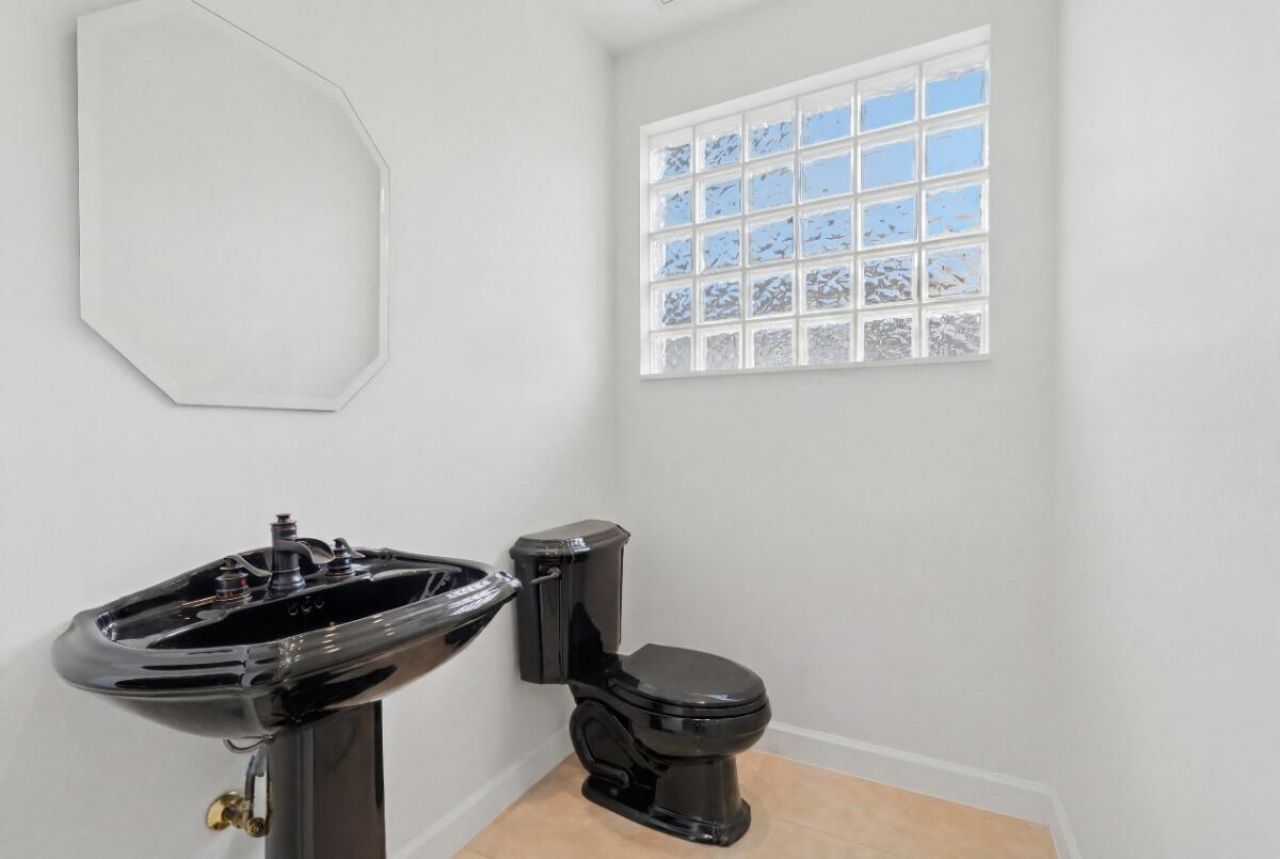 1716 NW 124th Way, Coral Springs, FL 33071 Photo
