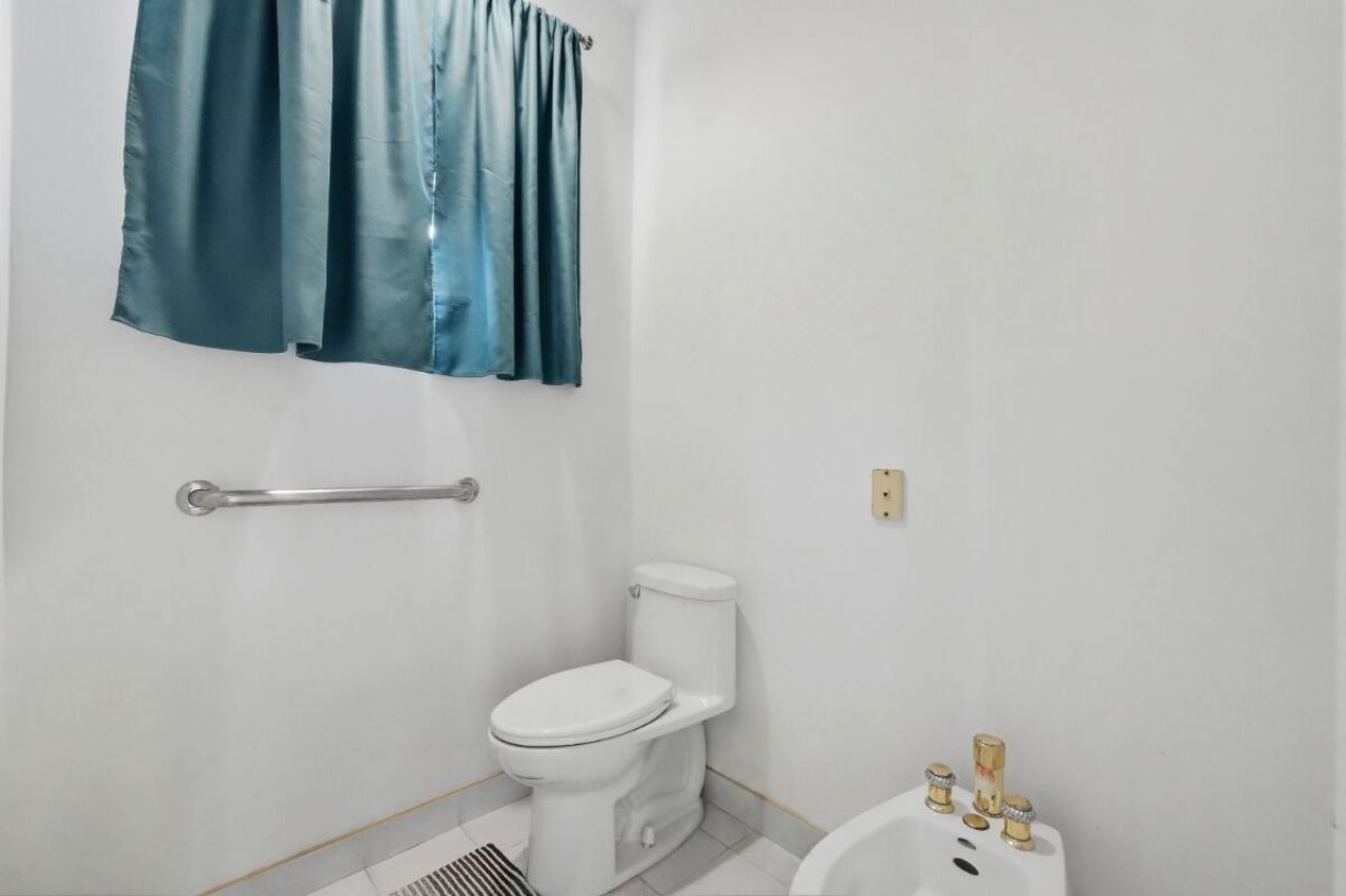 1716 NW 124th Way, Coral Springs, FL 33071 Photo