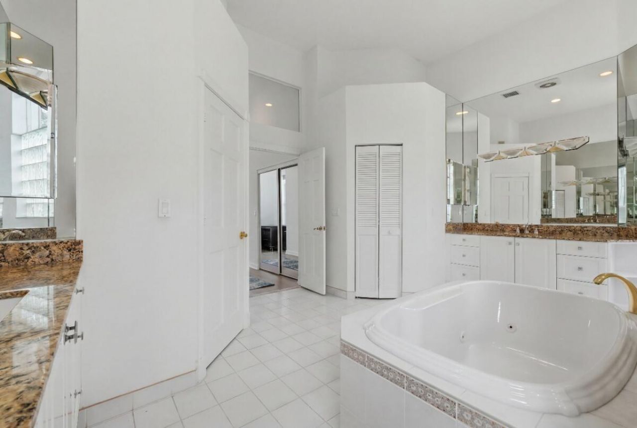 1716 NW 124th Way, Coral Springs, FL 33071 Photo