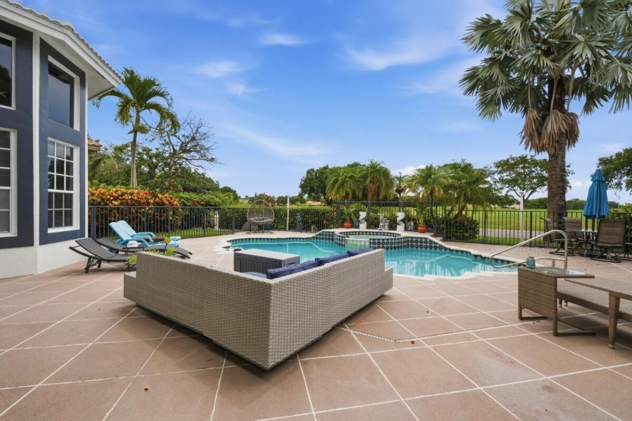 1716 NW 124th Way, Coral Springs, FL 33071 Photo