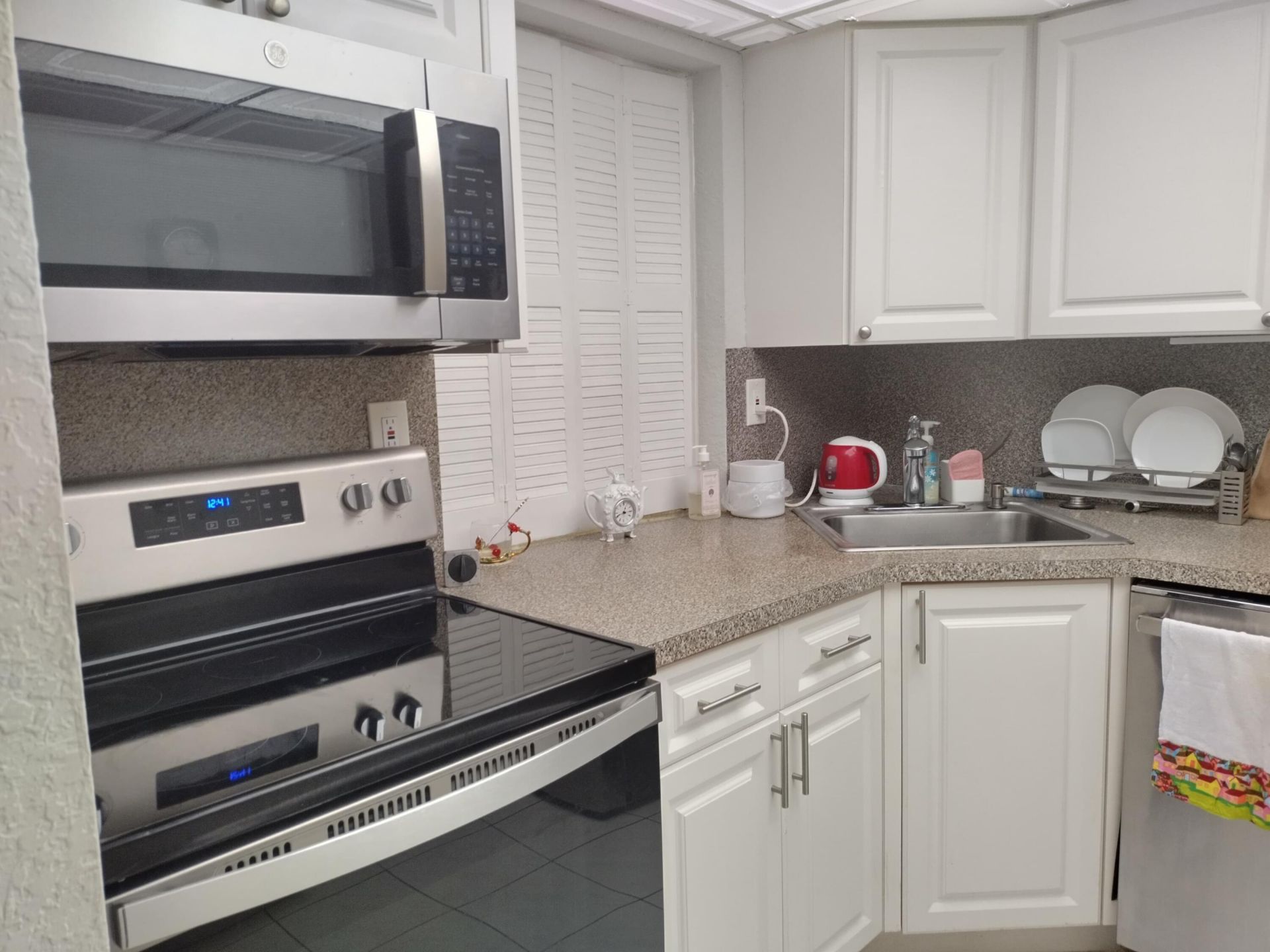 2101 Atlantic Shores Boulevard, Unit 117, Hallandale Beach, FL 33009 Photo