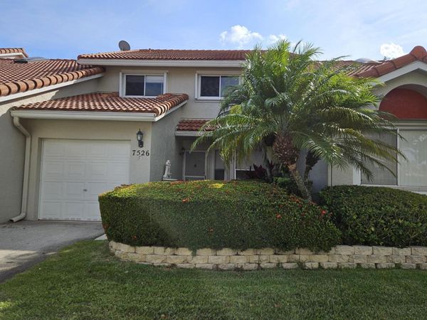 7526 Pinewalk Drive S, Unit 174, Margate, FL 33063