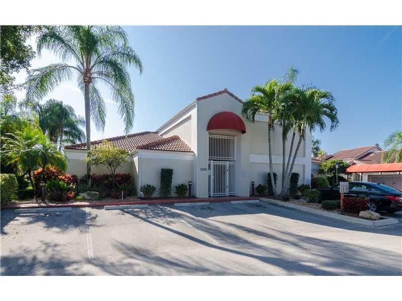 7342 Pinewalk Drive S, Unit 56-12, Margate, FL 33063 Photo