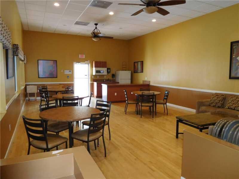 7342 Pinewalk Drive S, Unit 56-12, Margate, FL 33063 Photo