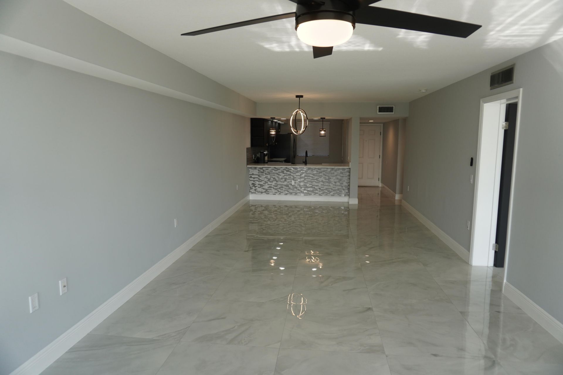 2811 Village Boulevard, Unit 201, West Palm Beach, FL 33409 Photo