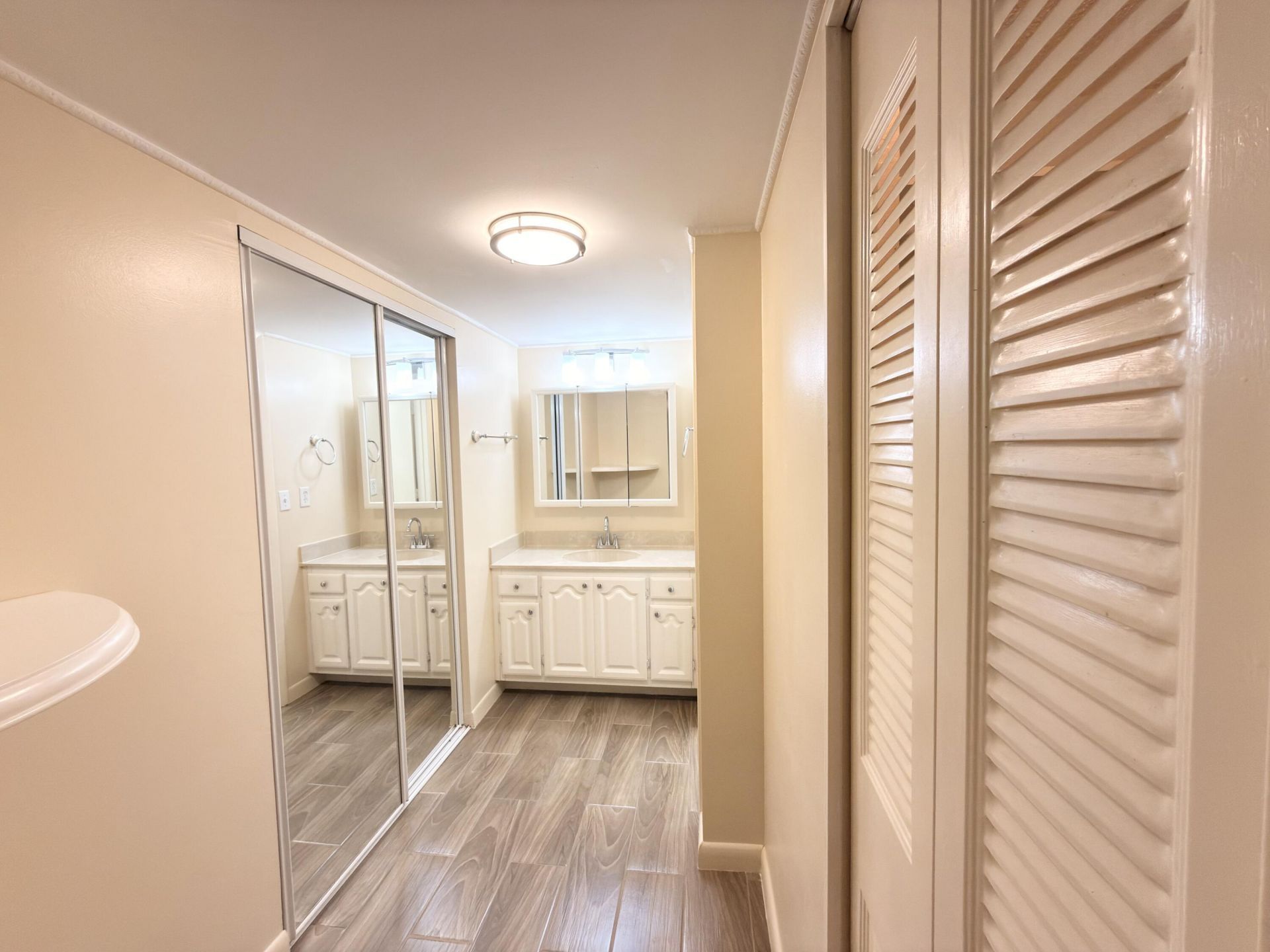 7650 W Mcnab Road, Unit 210, Tamarac, FL 33321 Photo
