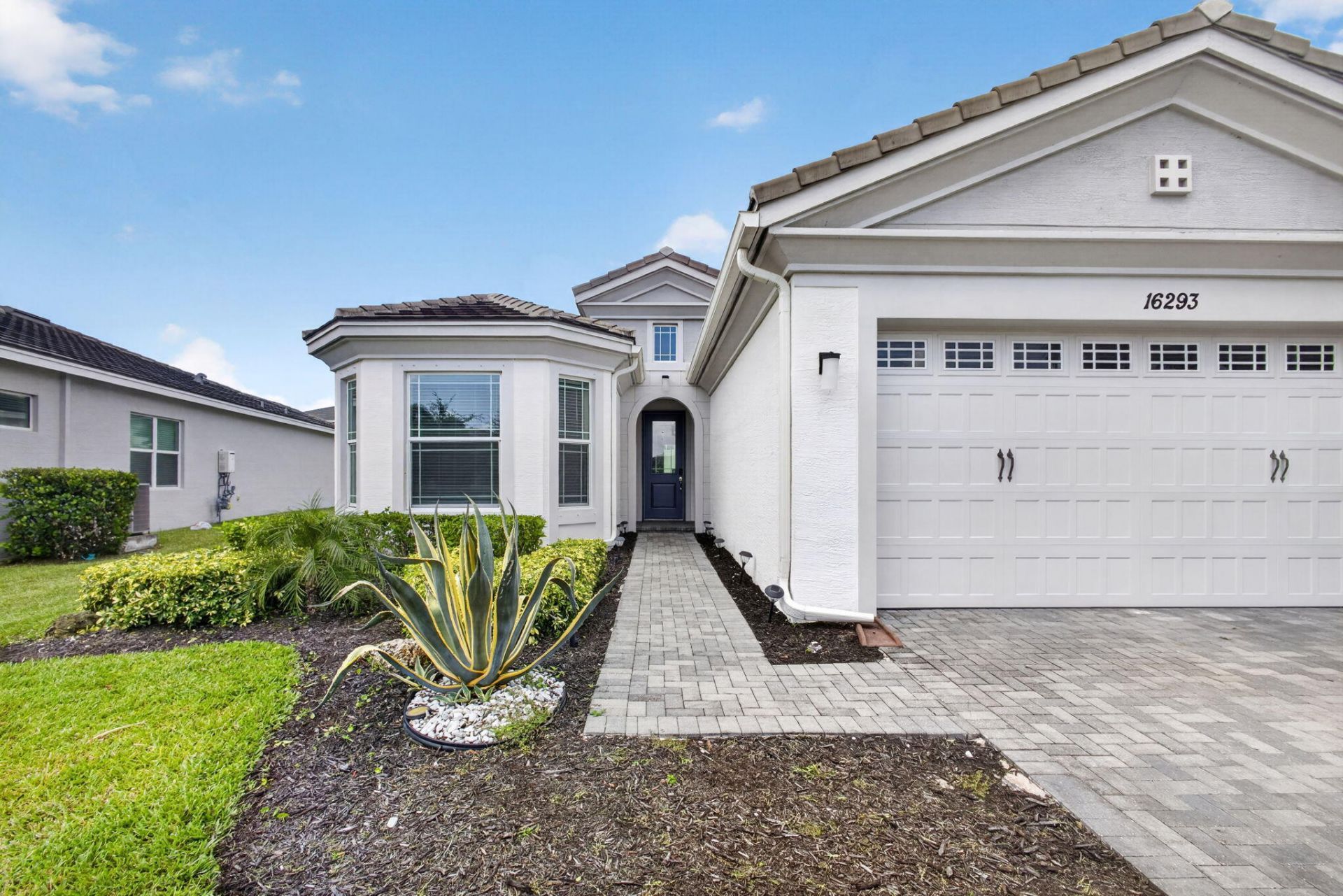 16293 Melogold Drive, The Acreage, FL 33470 Photo