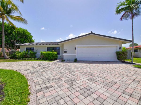 4431 NE 28th Avenue, Lighthouse Point, FL 33064