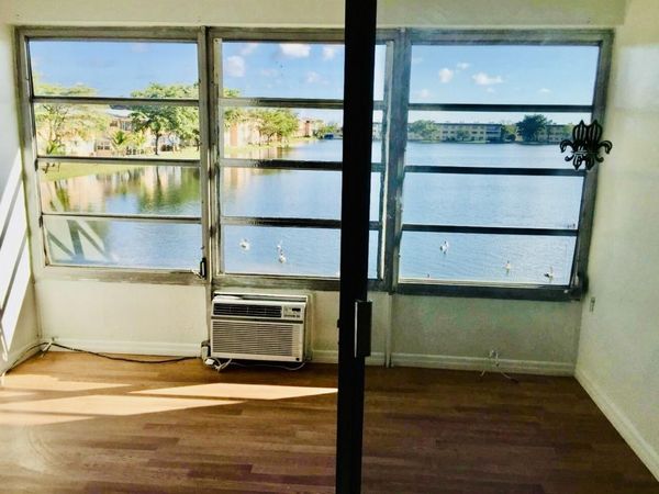 300 NE 191st Street, Unit 217, Miami, FL 33179