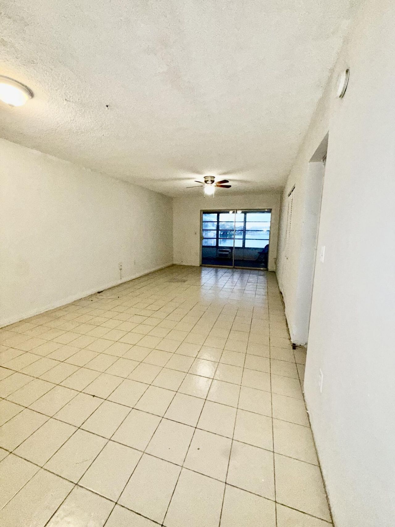 300 NE 191st Street, Unit 217, Miami, FL 33179 Photo