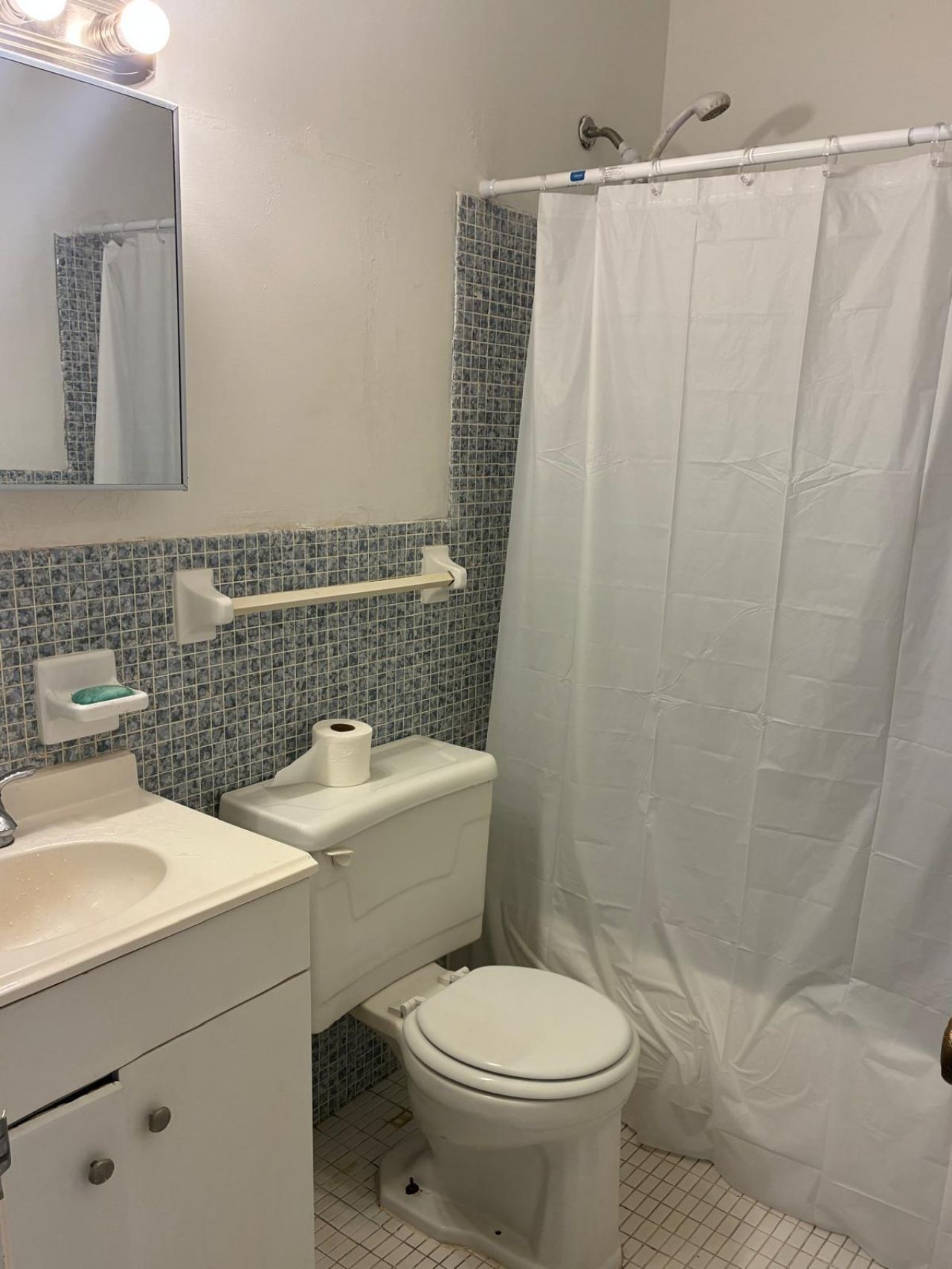 300 NE 191st Street, Unit 217, Miami, FL 33179 Photo