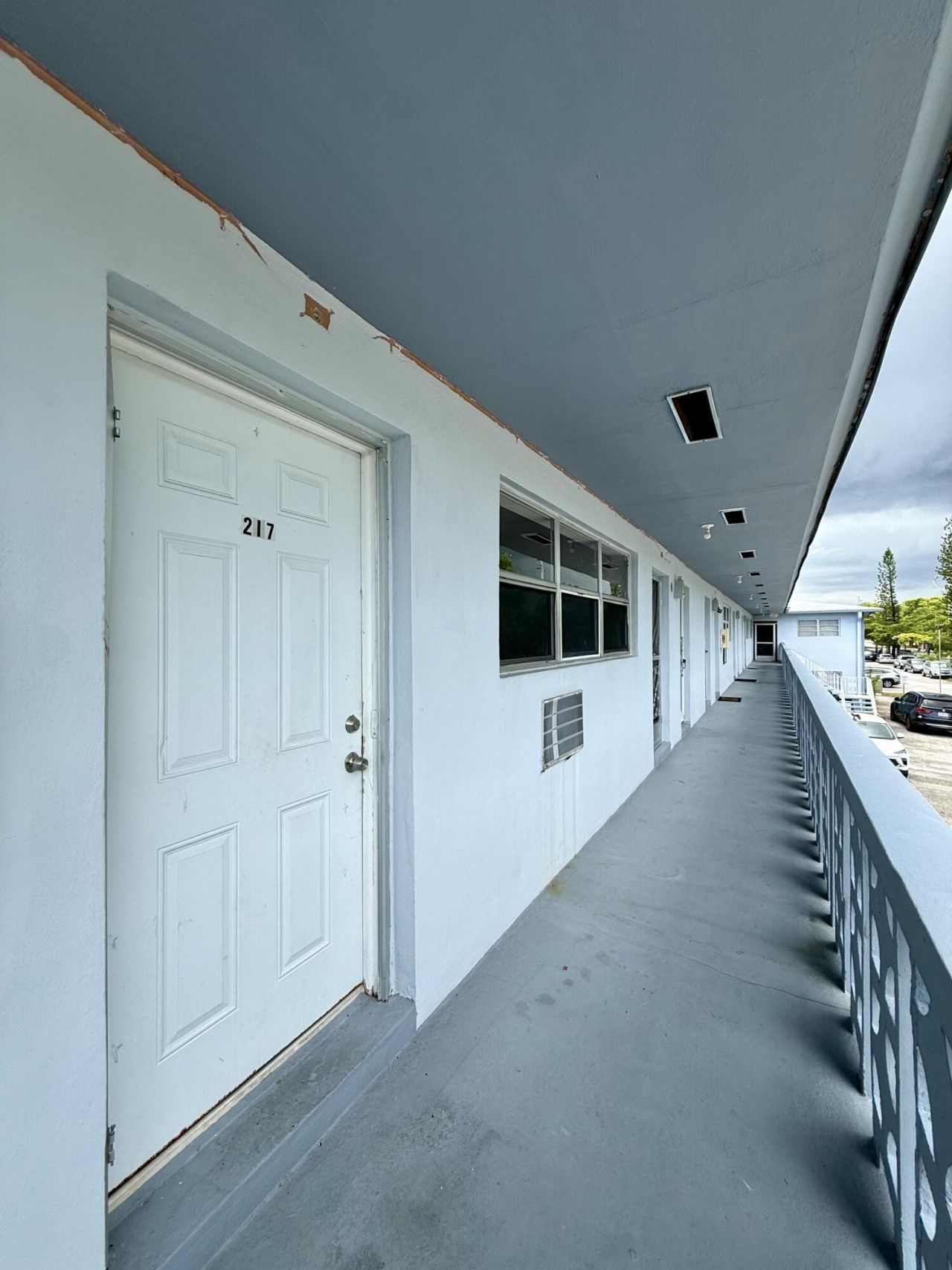 300 NE 191st Street, Unit 217, Miami, FL 33179 Photo