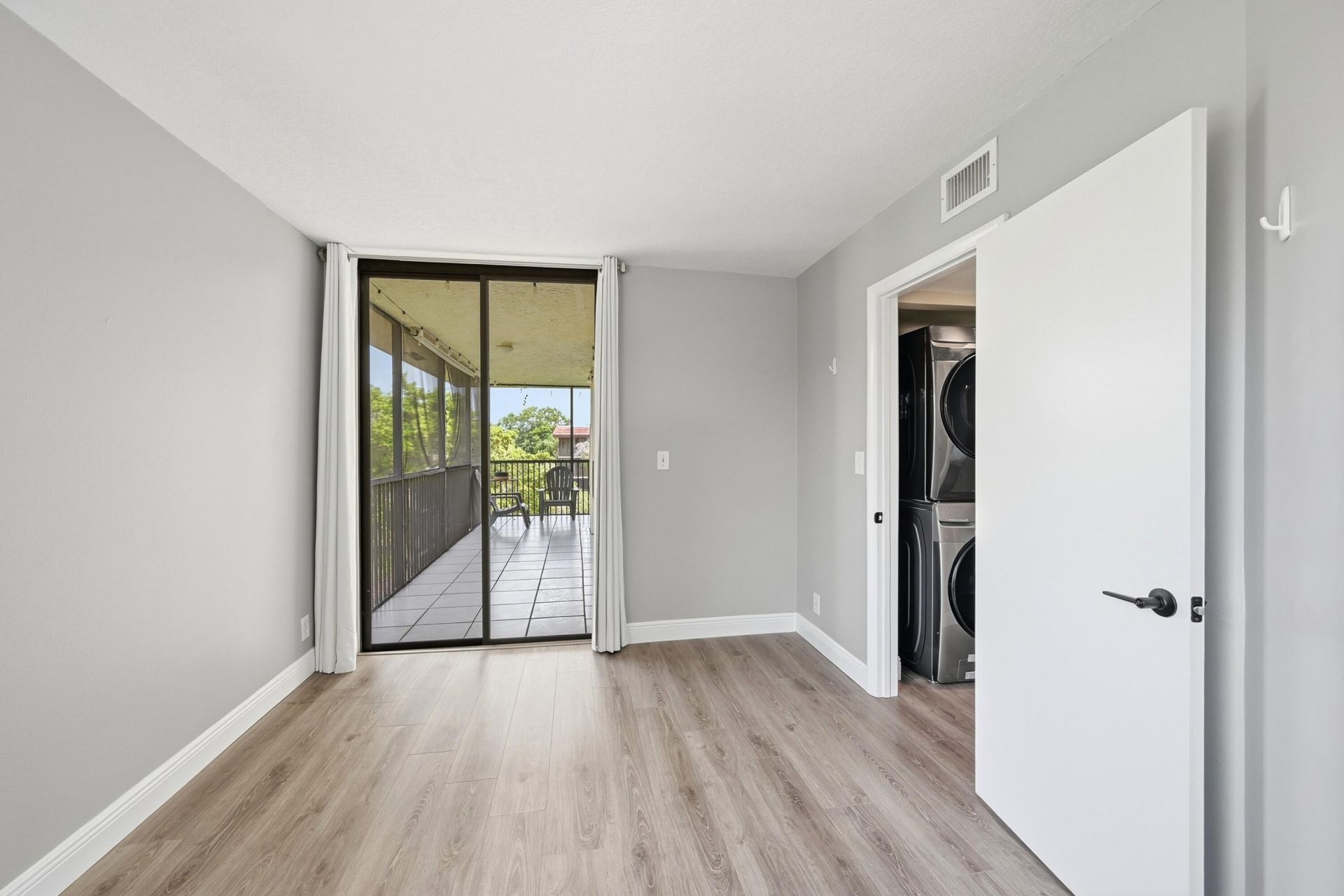 10401 W Broward Boulevard, Unit 401, Plantation, FL 33324 Photo