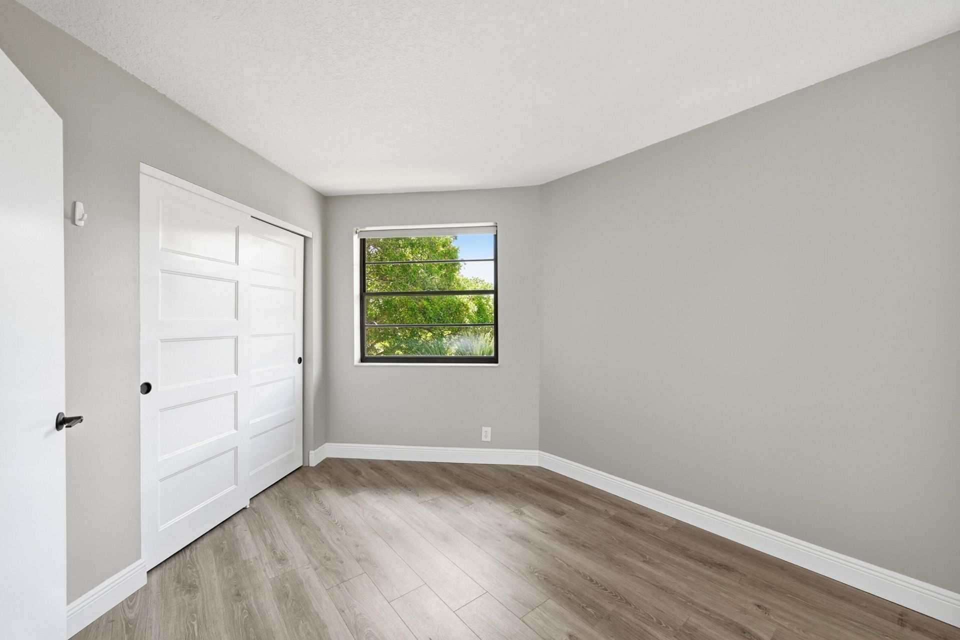10401 W Broward Boulevard, Unit 401, Plantation, FL 33324 Photo