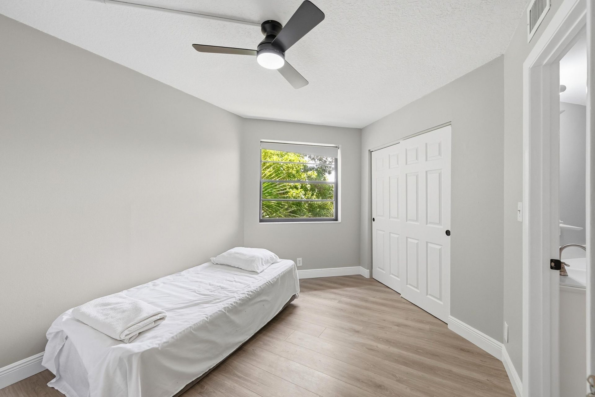 10401 W Broward Boulevard, Unit 401, Plantation, FL 33324 Photo