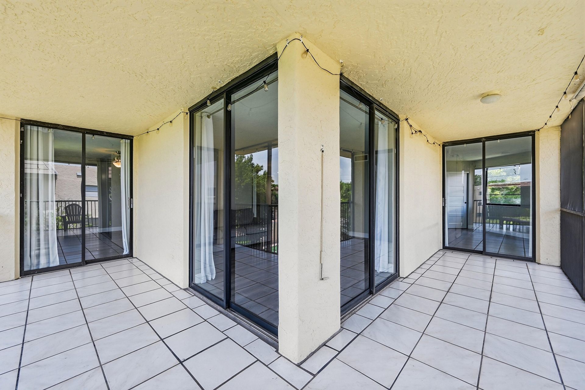 10401 W Broward Boulevard, Unit 401, Plantation, FL 33324 Photo