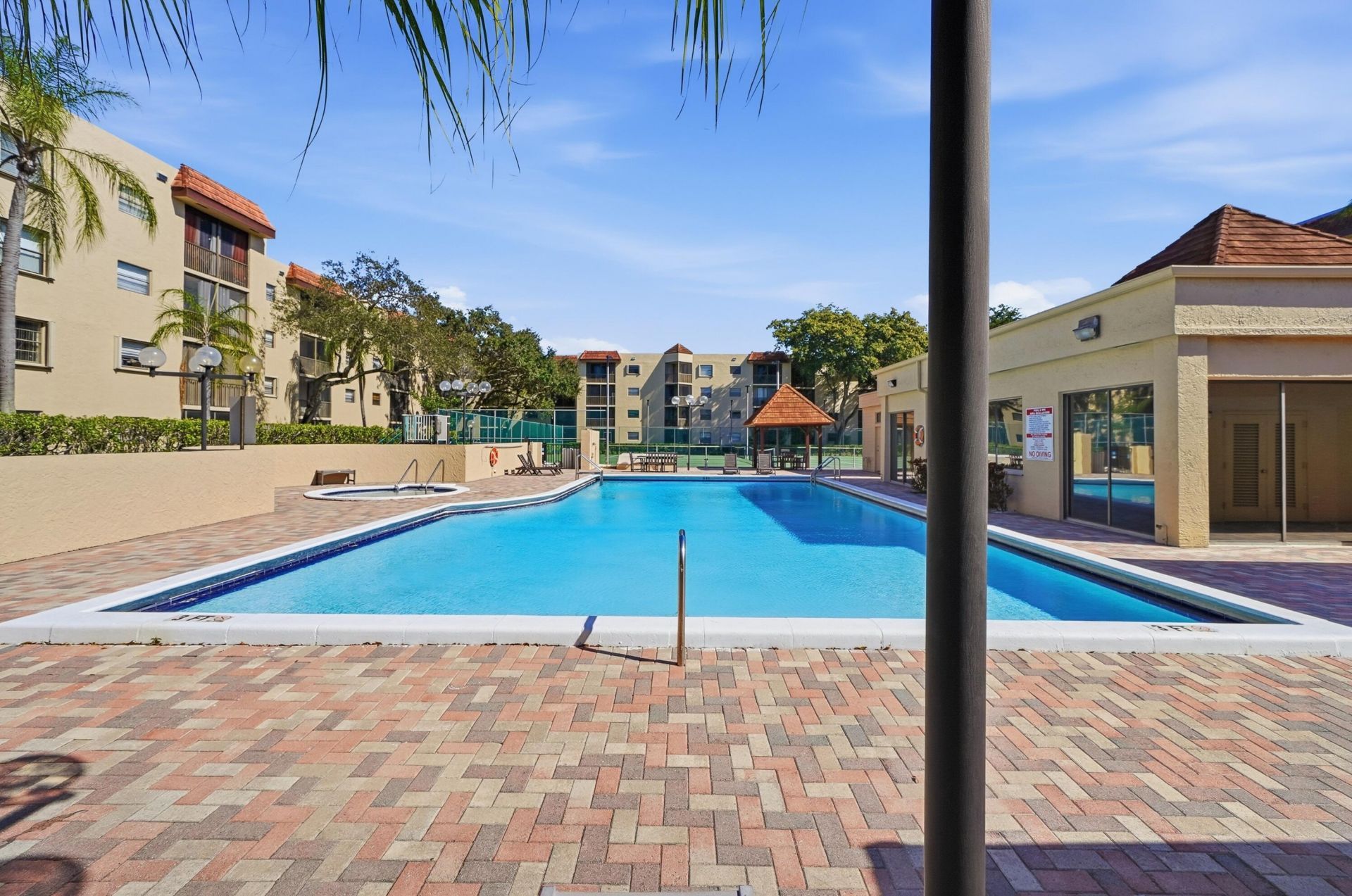 10401 W Broward Boulevard, Unit 401, Plantation, FL 33324 Photo