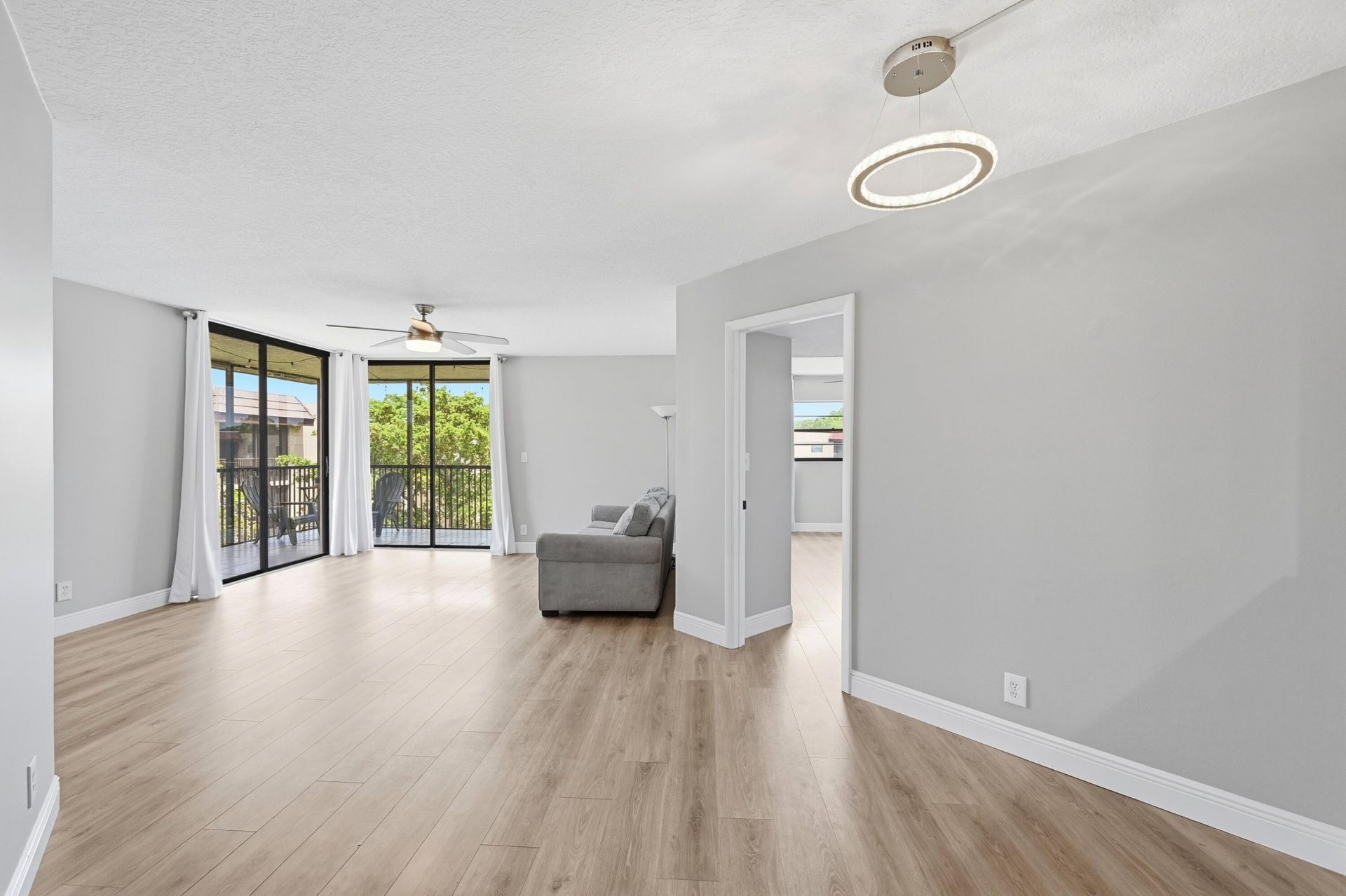 10401 W Broward Boulevard, Unit 401, Plantation, FL 33324 Photo