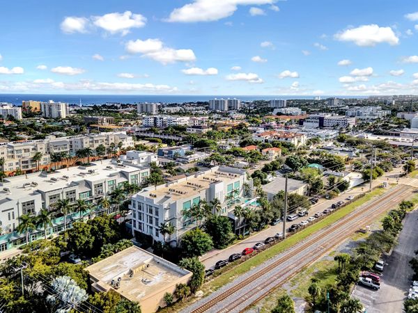 185 NE 4th Avenue, Unit 203, Delray Beach, FL 33483