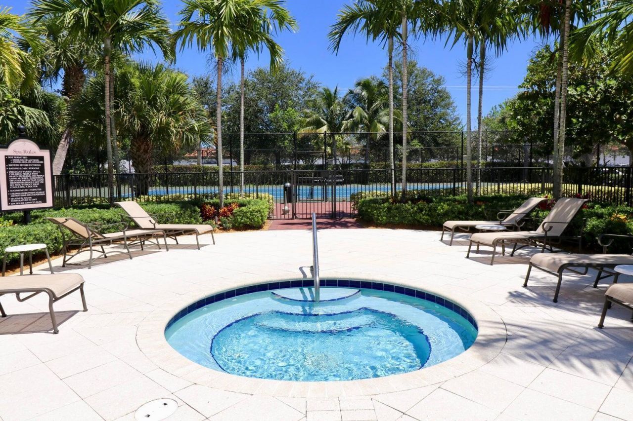 4905 Midtown Lane, Unit 2104, Palm Beach Gardens, FL 33418 Photo