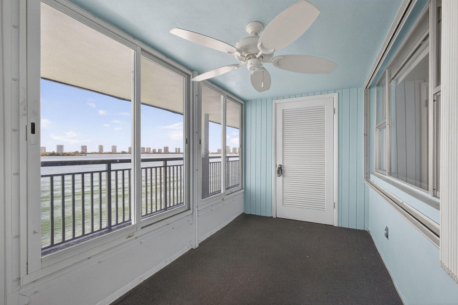 100 Shore Court, Unit 307, North Palm Beach, FL 33408 Photo