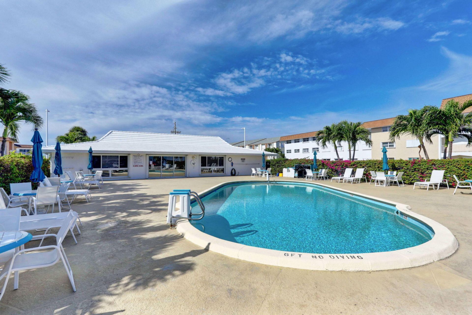 100 Shore Court, Unit 307, North Palm Beach, FL 33408 Photo