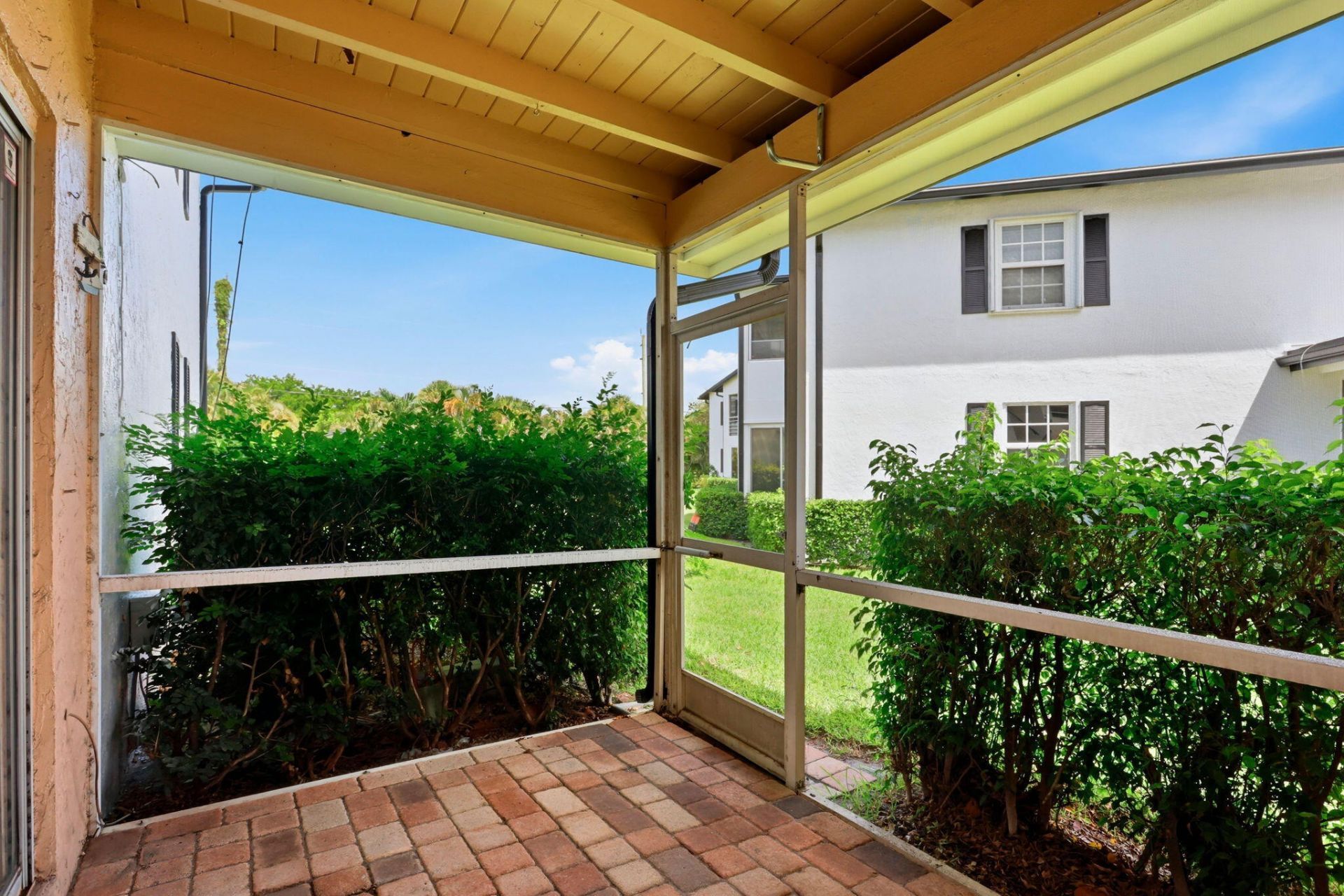 12370 Alternate A1a, Unit M5, Cabana Colony, FL 33410 Photo